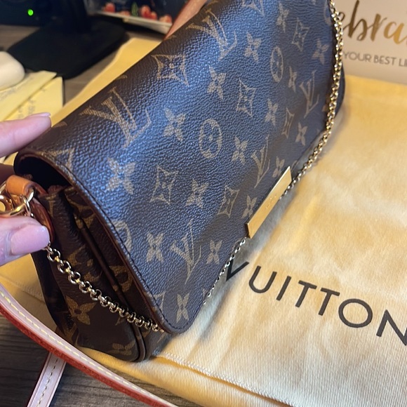LV Monogram Favorite MM - Picture 7 of 16